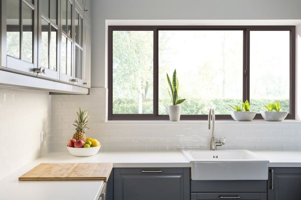 Top idées pour intégrer une verrière blanche moderne chez vous